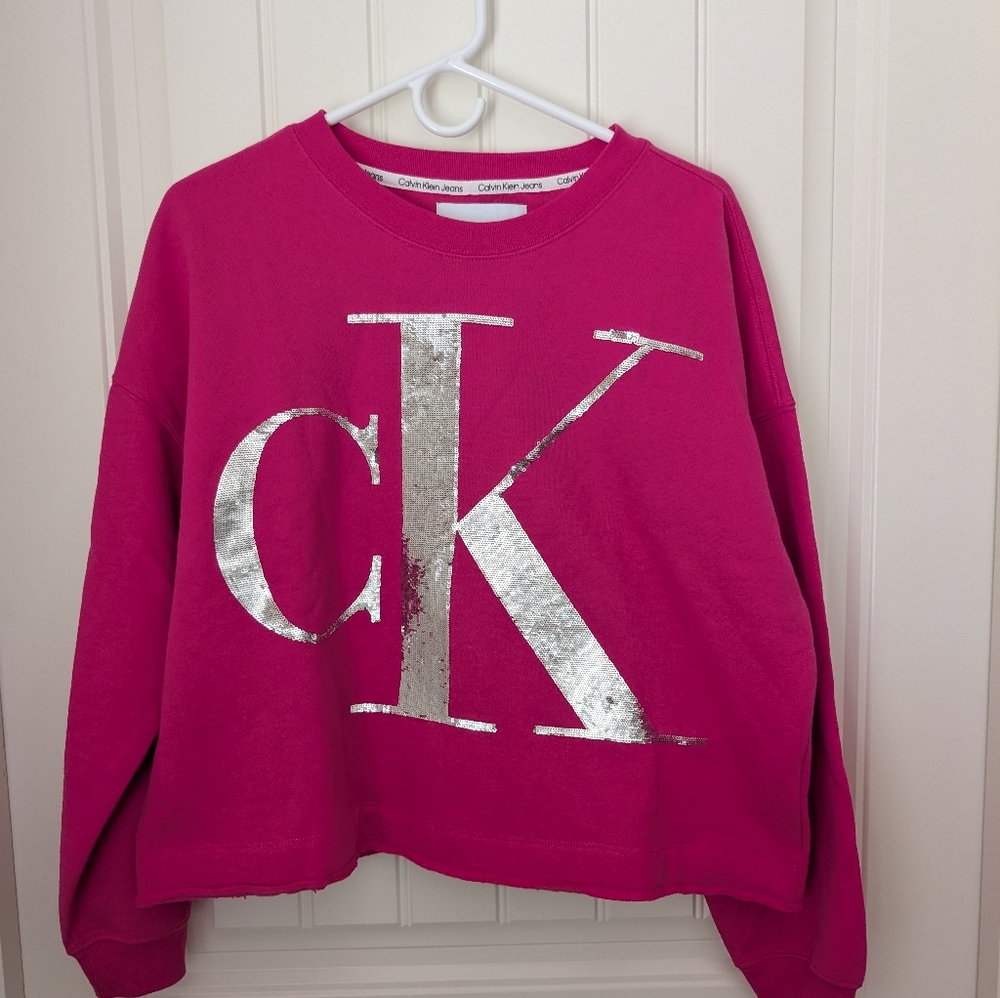 NWT Calvin Klein Women's Fuchsia Sweater with Silver Sequin Embellished Logo